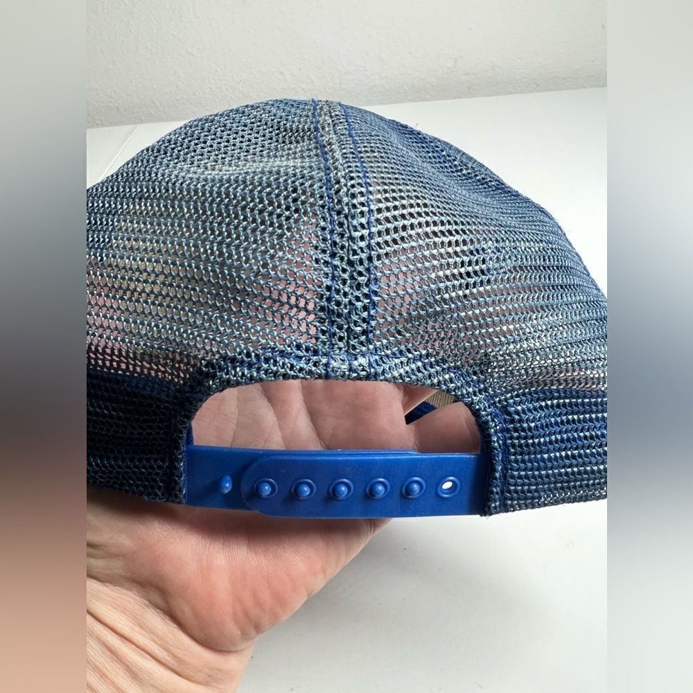 Vintage Walt Disney World 1980's Mesh Snapback Blue Trucker Hat Cap Gold Leaf - Picture 4 of 5